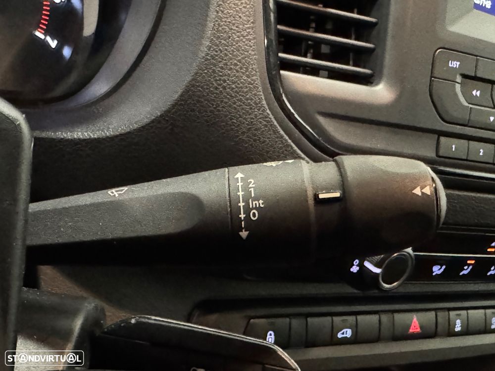 Opel VIVARO L3H1 / 3 LUGARES / NACIONAL / IVA DEDUTIVEL / GARANTIA - 9