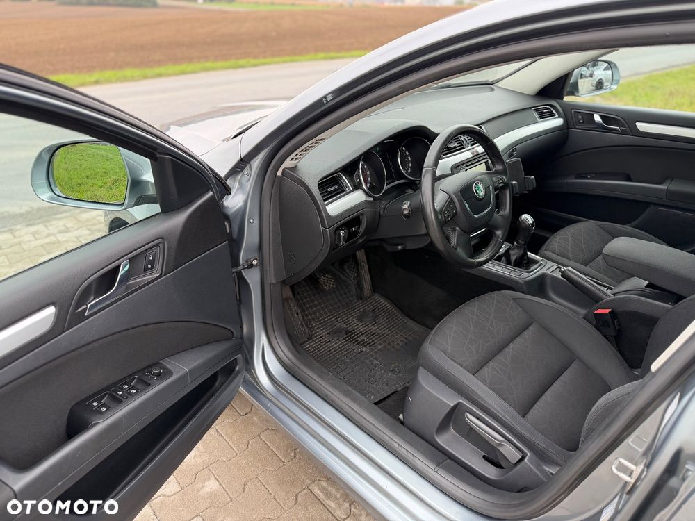 Skoda Superb 2.0 TDI 4x4 Elegance - 17