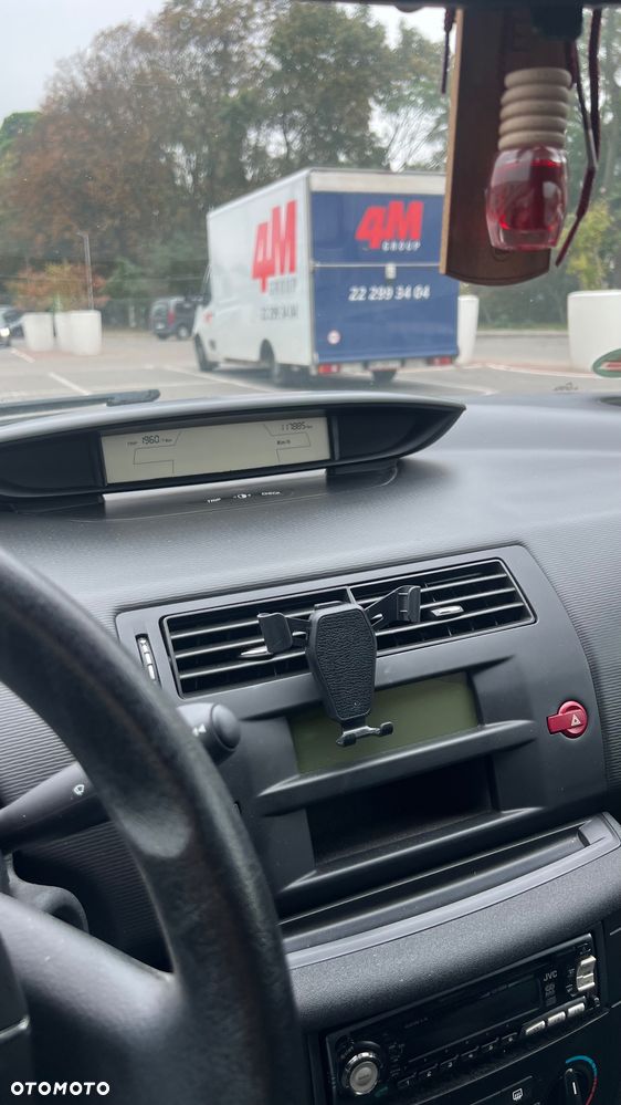 Citroën C4 1.4 16V Equilibre - 17