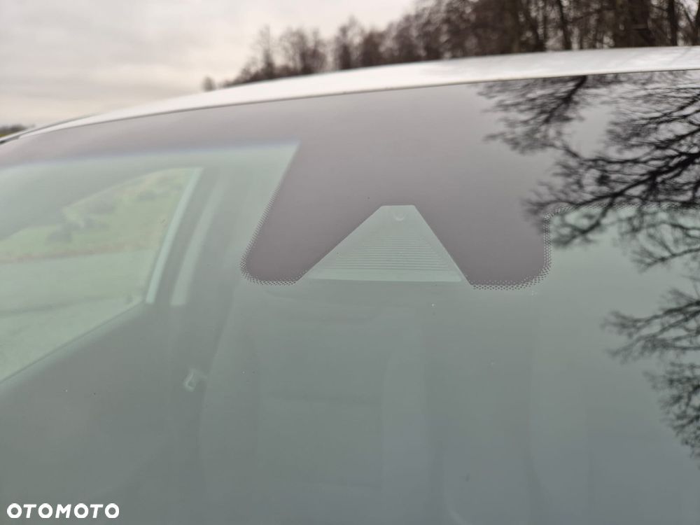 Hyundai IONIQ 1.6 GDI Premium - 25