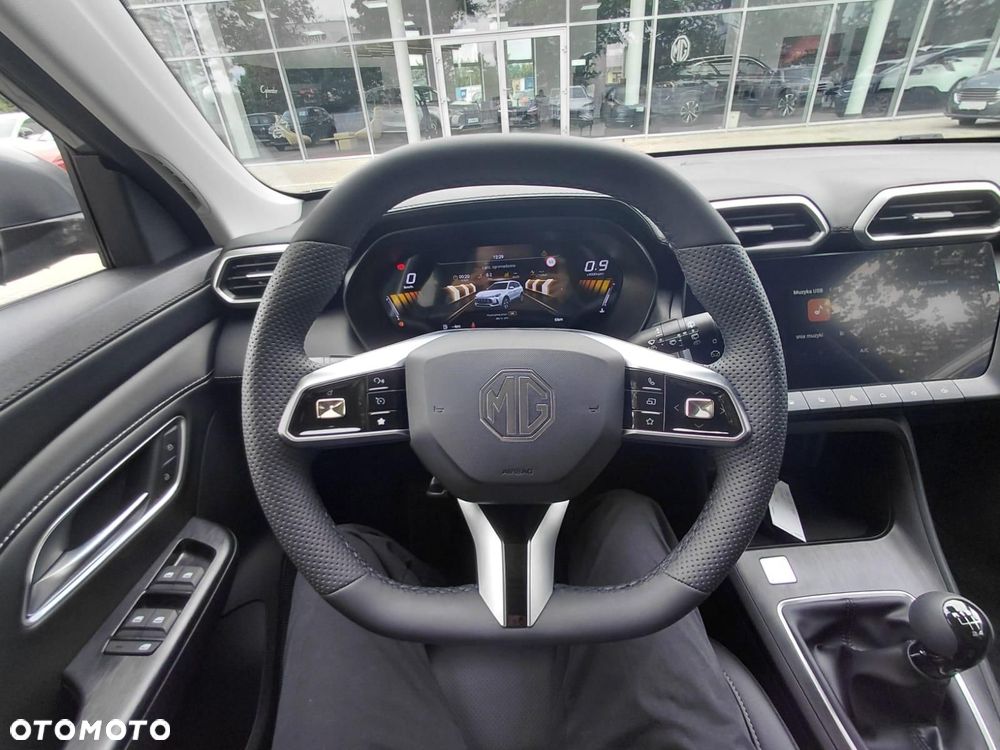 MG ZS - 6