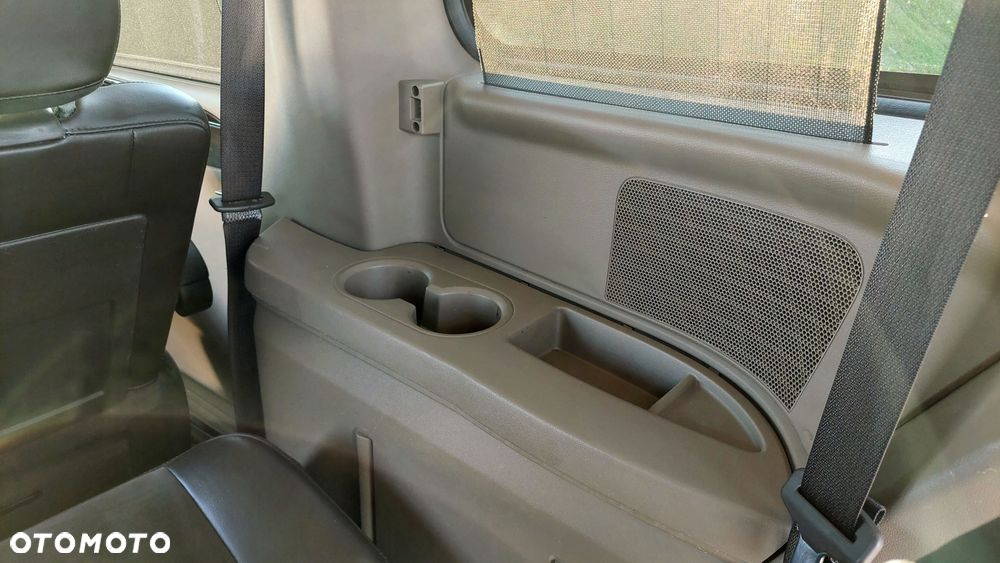 Lancia Voyager 3.6 Platinum - 24