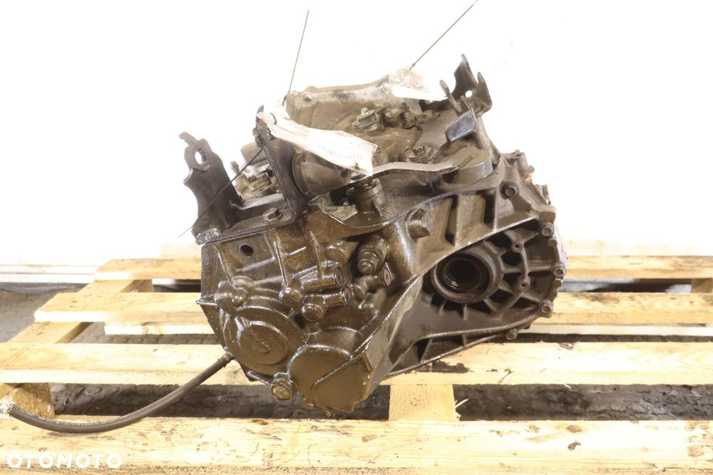 SKRZYNIA BIEGÓW 5 BIEGOWA TOYOTA VERSO 1.8 31115-05020 - 2