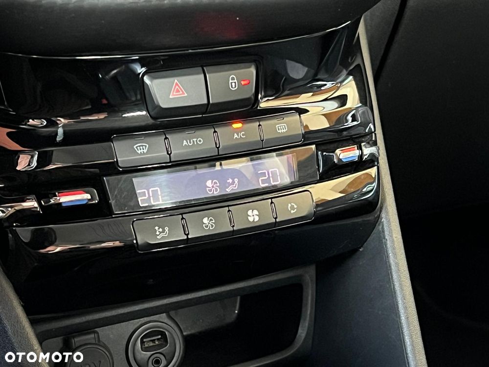 Peugeot 2008 1.6 e-HDi Allure S&S - 28