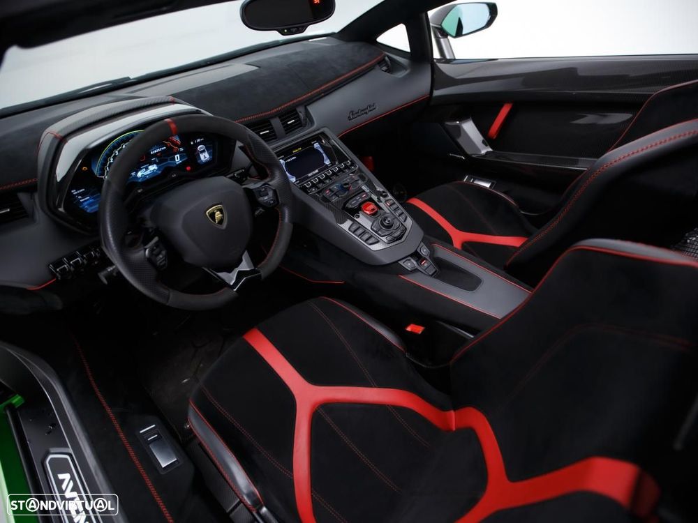 Lamborghini Aventador SVJ - 9