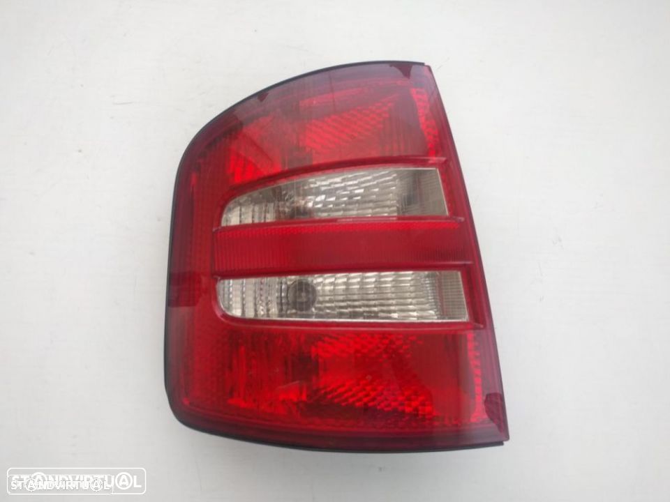 farolim farol tras esquerdo skoda fabia carrinha 1999 a 2004 - 1