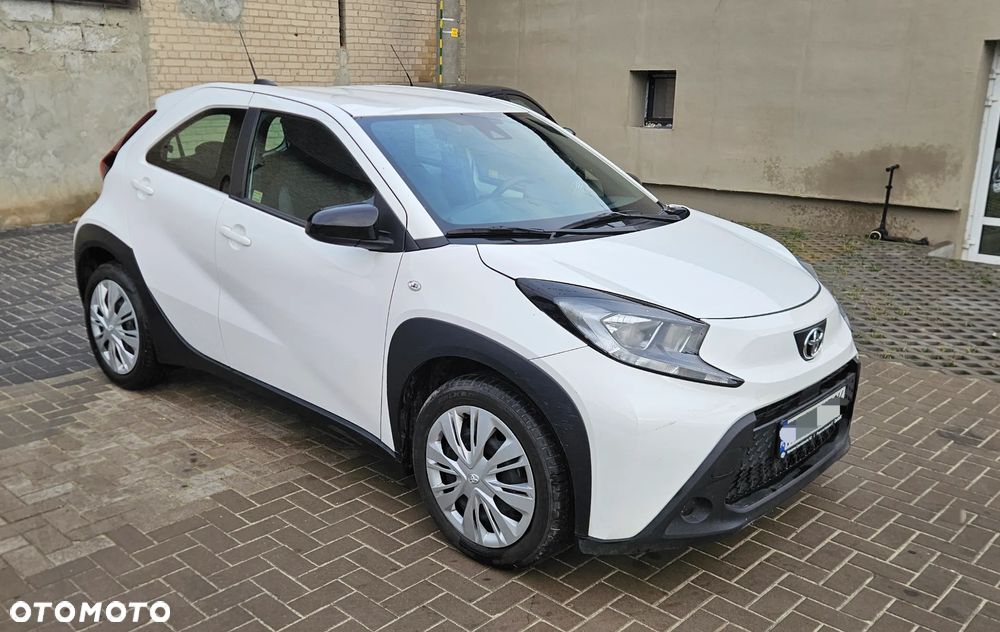 Toyota Aygo X 1.0 VVT-i Limited - 1
