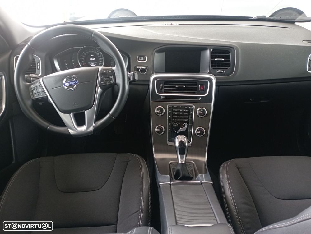 Volvo S60 2.0 D2 Momentum - 5