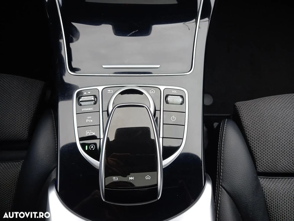Mercedes-Benz C - 22