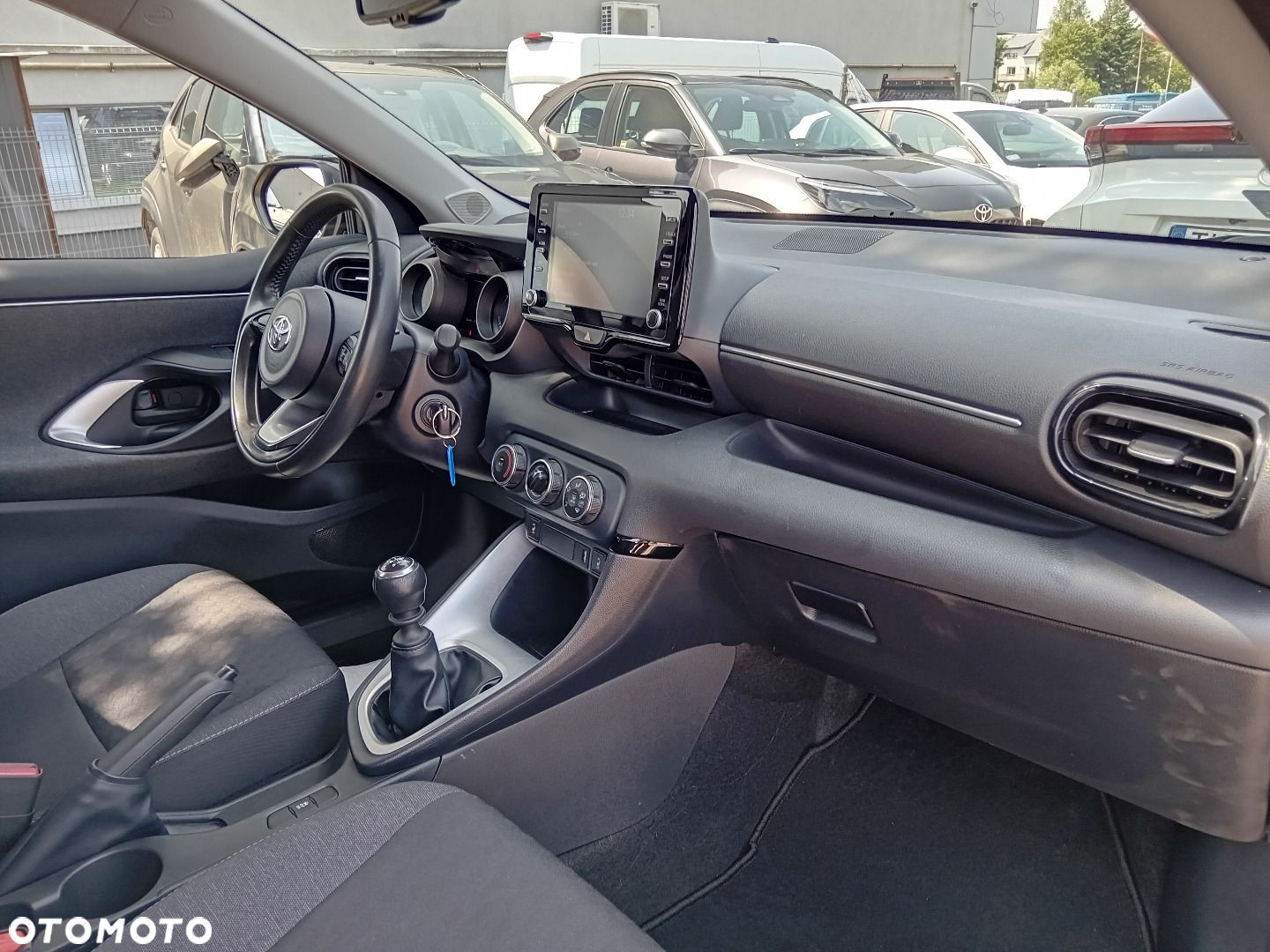 Toyota Yaris - 10