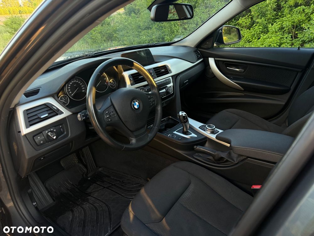 BMW Seria 3 318d Advantage - 12