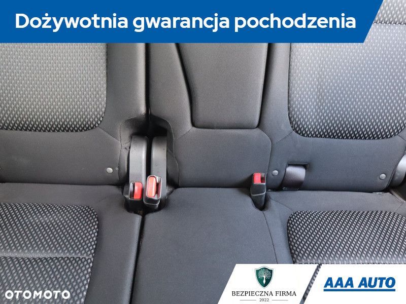 Mitsubishi Outlander - 12