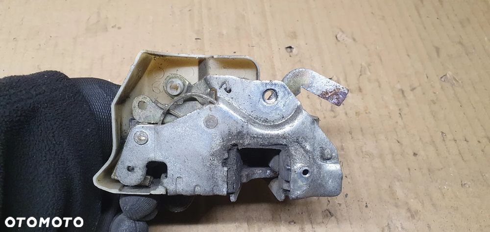 Zamek drzwi lewy tył tylny lewy Mercedes W124 - 5