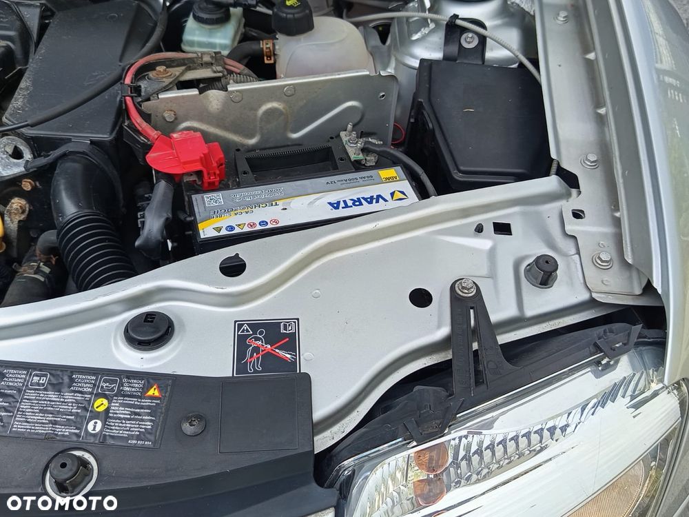 Dacia Duster 1.6 16V 4x2 Laureate - 40