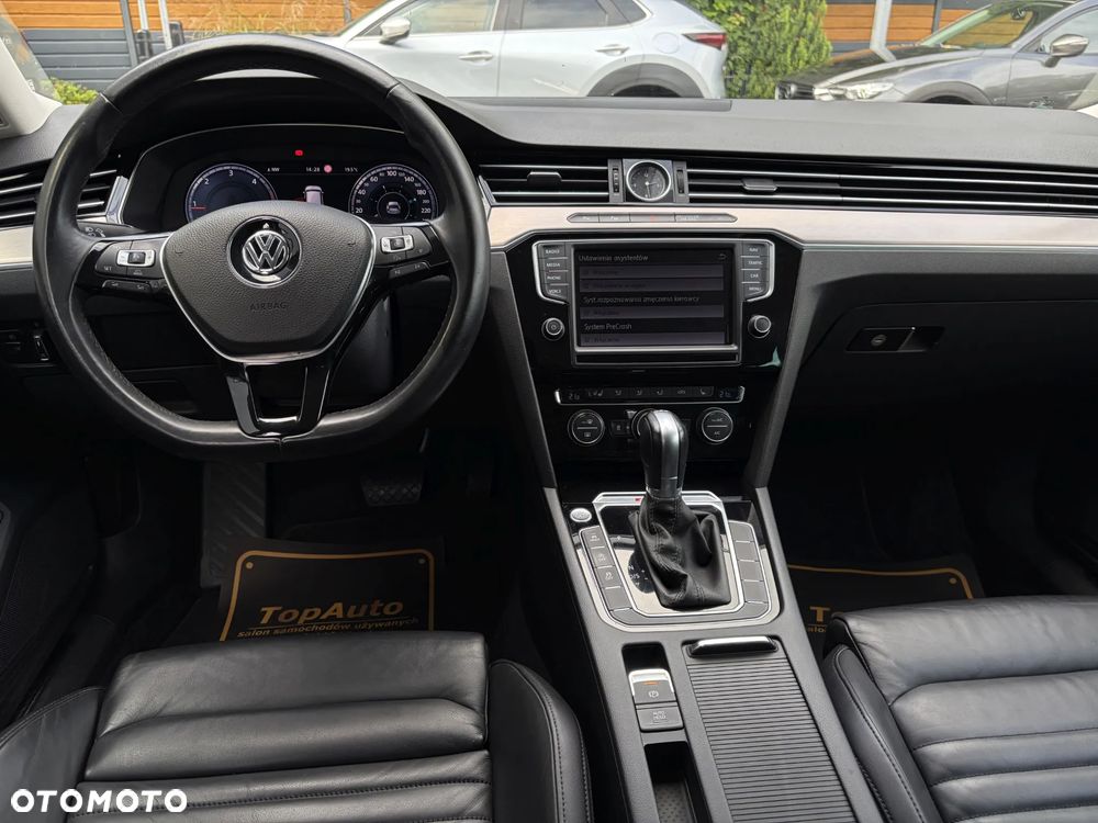 Volkswagen Passat - 20