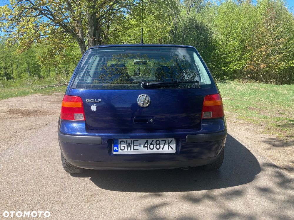 Volkswagen Golf - 4