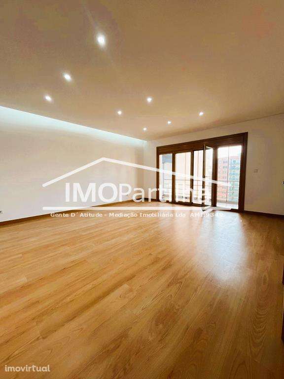 Apartamento T3
Odivelas - Grande imagem: 4/25