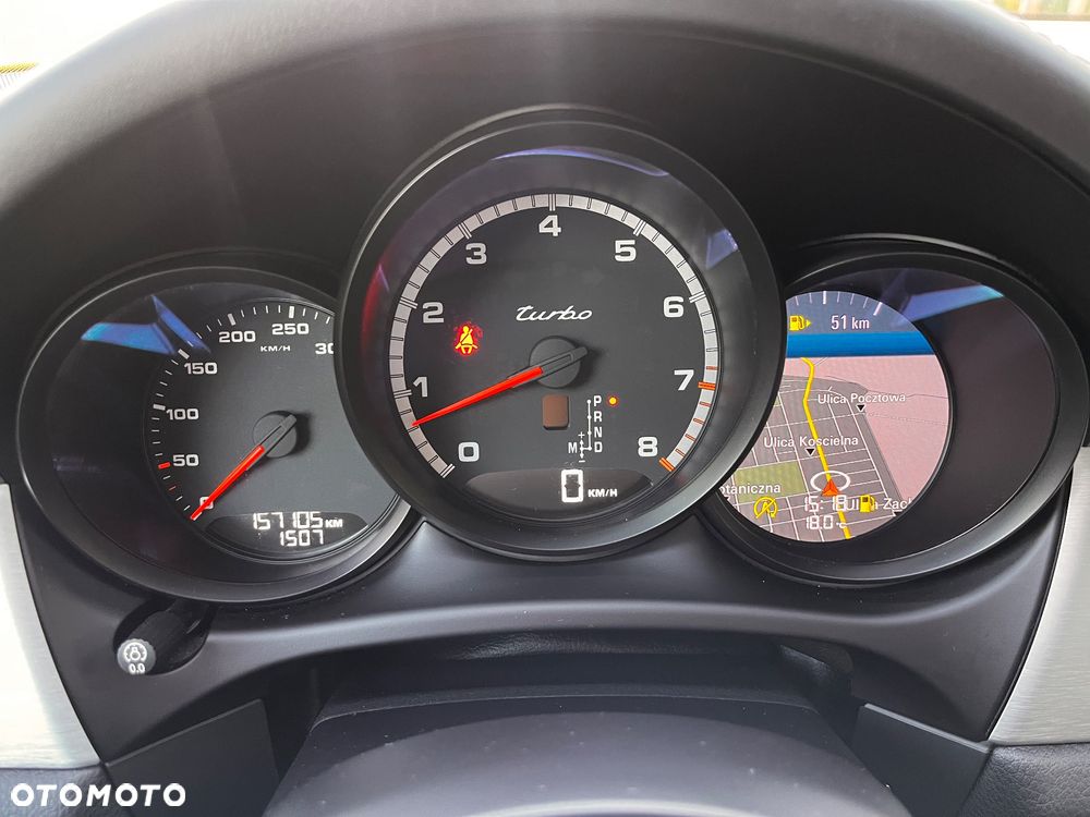 Porsche Macan Turbo PDK - 31