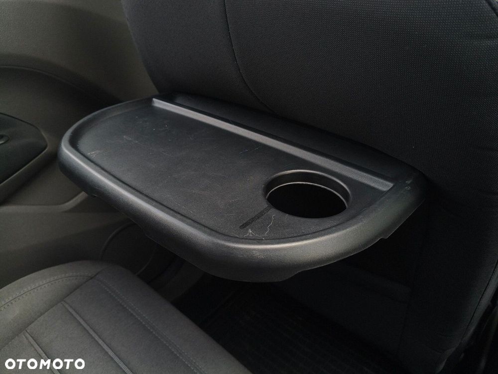 Ford Tourneo Connect Grand - 22