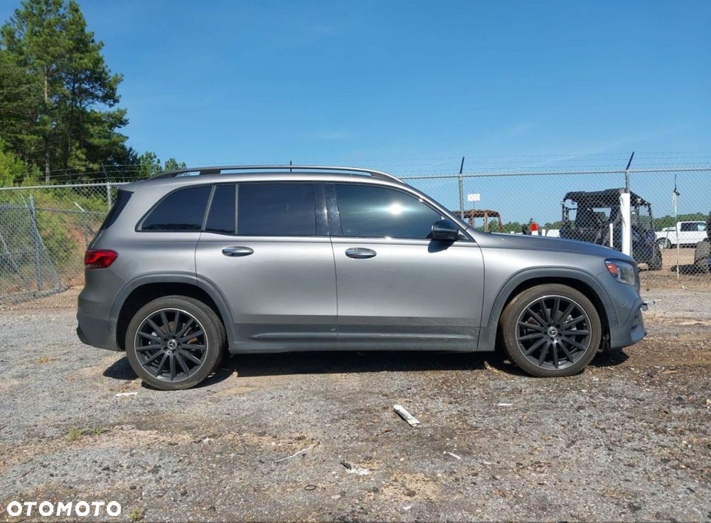 Mercedes-Benz GLB - 4