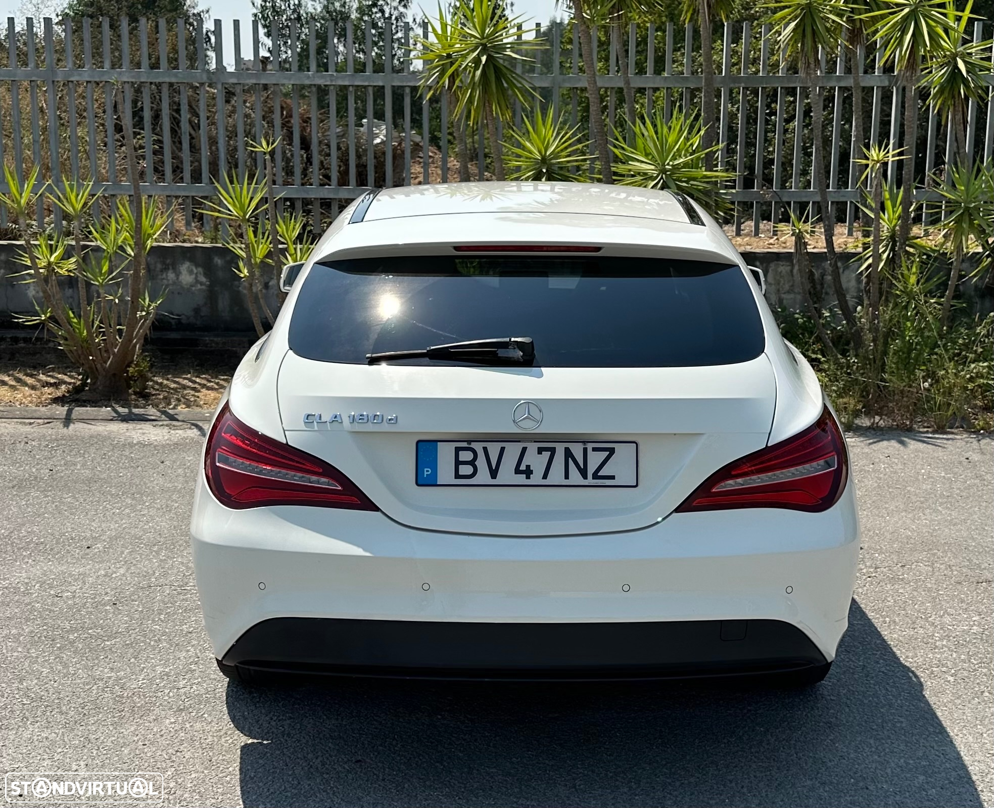 Mercedes-Benz CLA 180 Shooting Brake d 7G-DCT Urban - 7