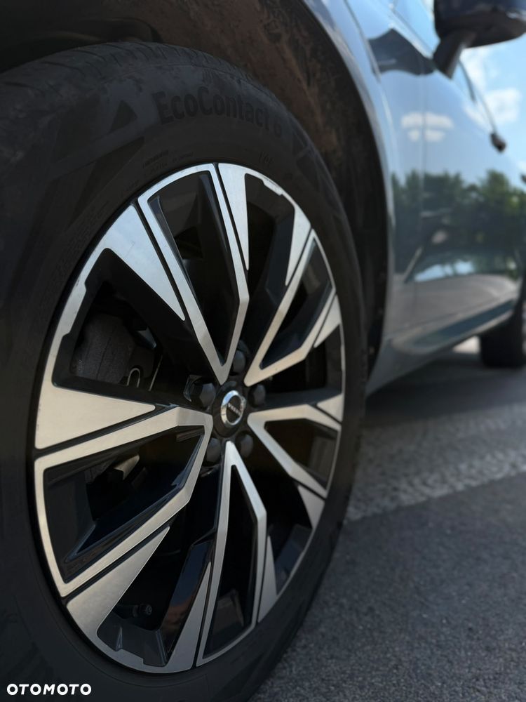 Volvo XC 60 B4 D Plus Dark - 15