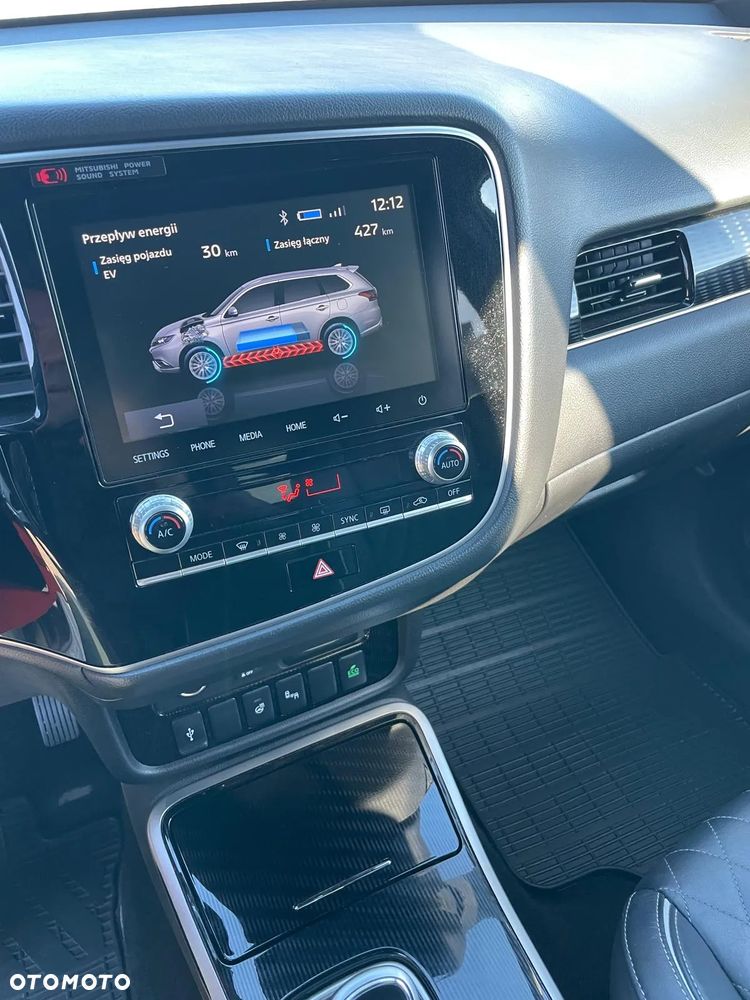 Mitsubishi Outlander PHEV Intense + - 18