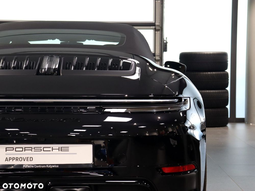 Porsche 911 Carrera T-Hybrid 4 GTS - 10