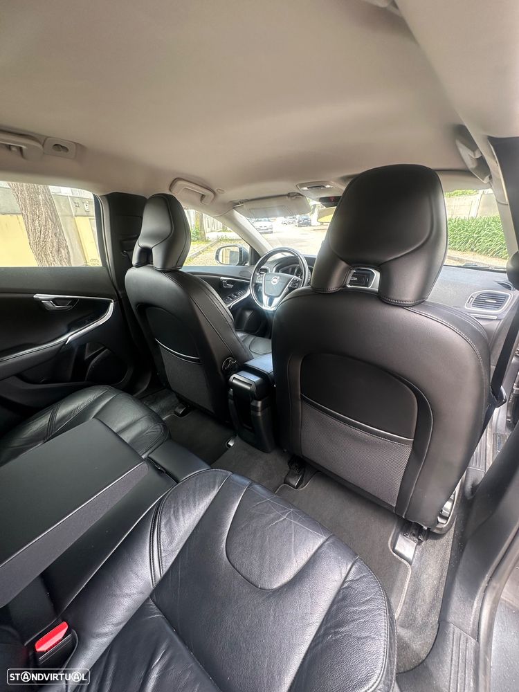 Volvo V40 D2 Momentum - 20