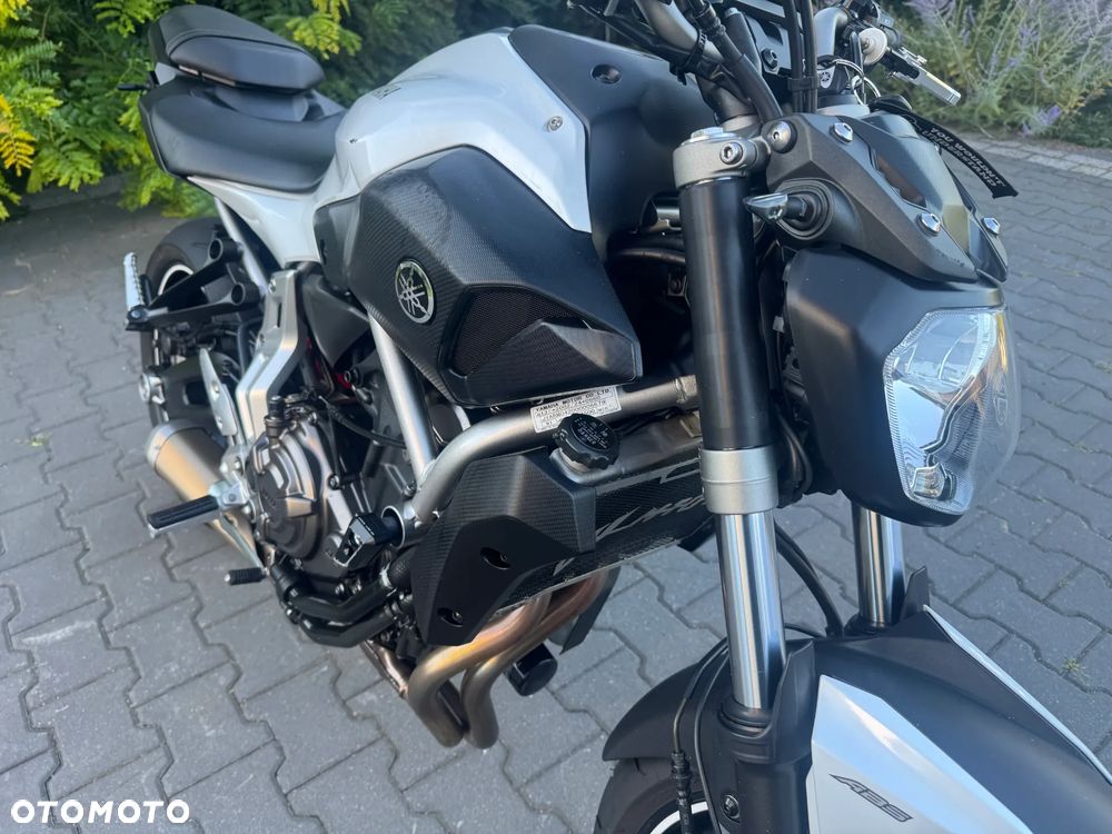 Yamaha MT - 33