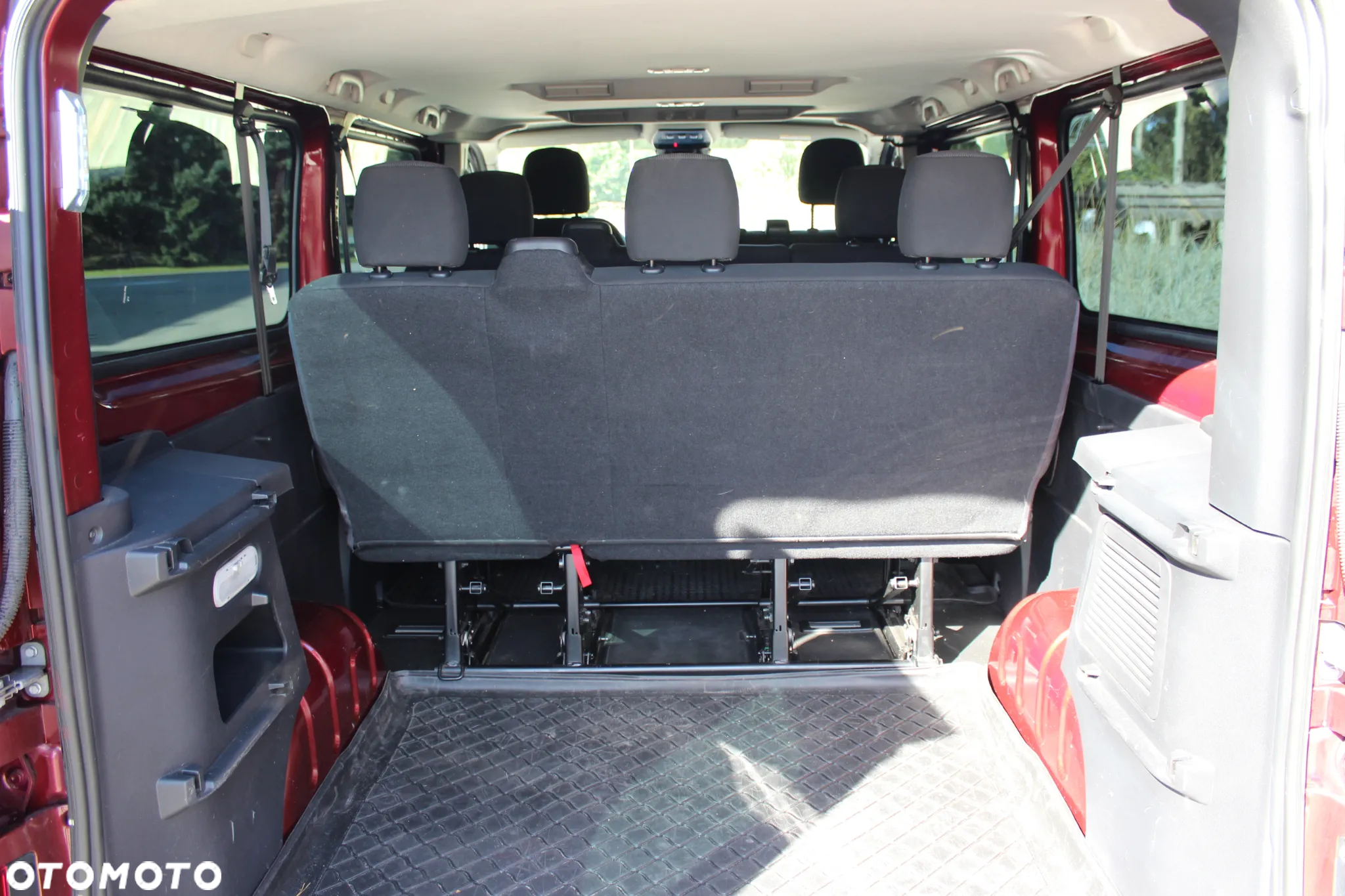 Renault Trafic 2.0 dCi L2H1 HD Extra (bryg.) - 9