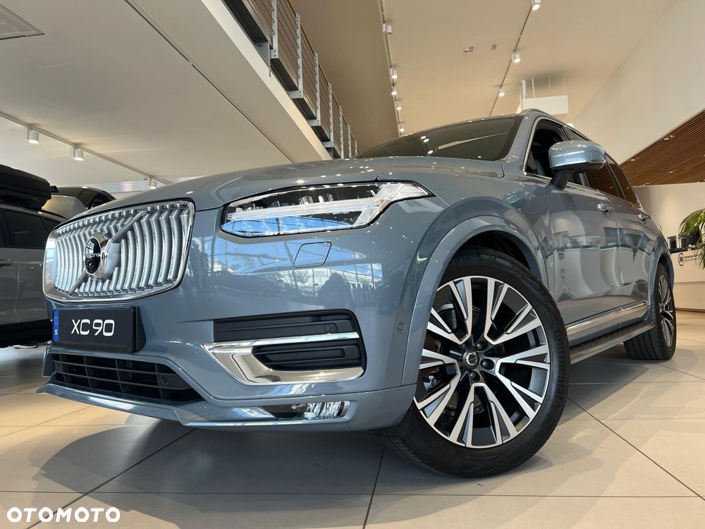 Volvo XC 90 B5 D AWD Ultimate Dark 7os - 3