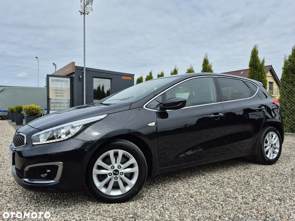 Kia Ceed - 35