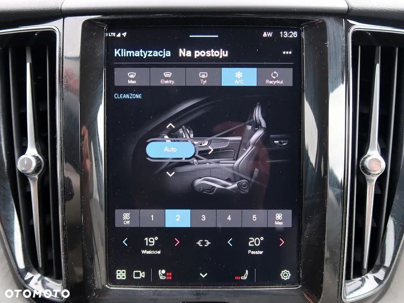 Volvo XC 60 B5 B AWD Plus Dark - 22