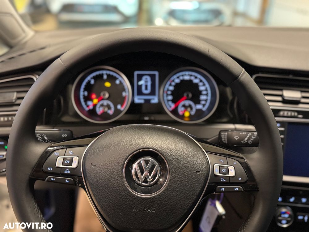 Volkswagen Golf 2.0 TDI DPF BlueMotion Technology Style - 16