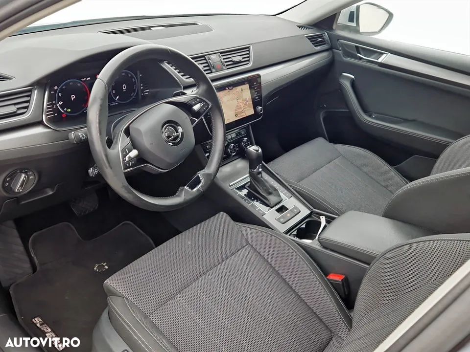 Skoda Superb Combi 2.0 TDI DSG Style - 16