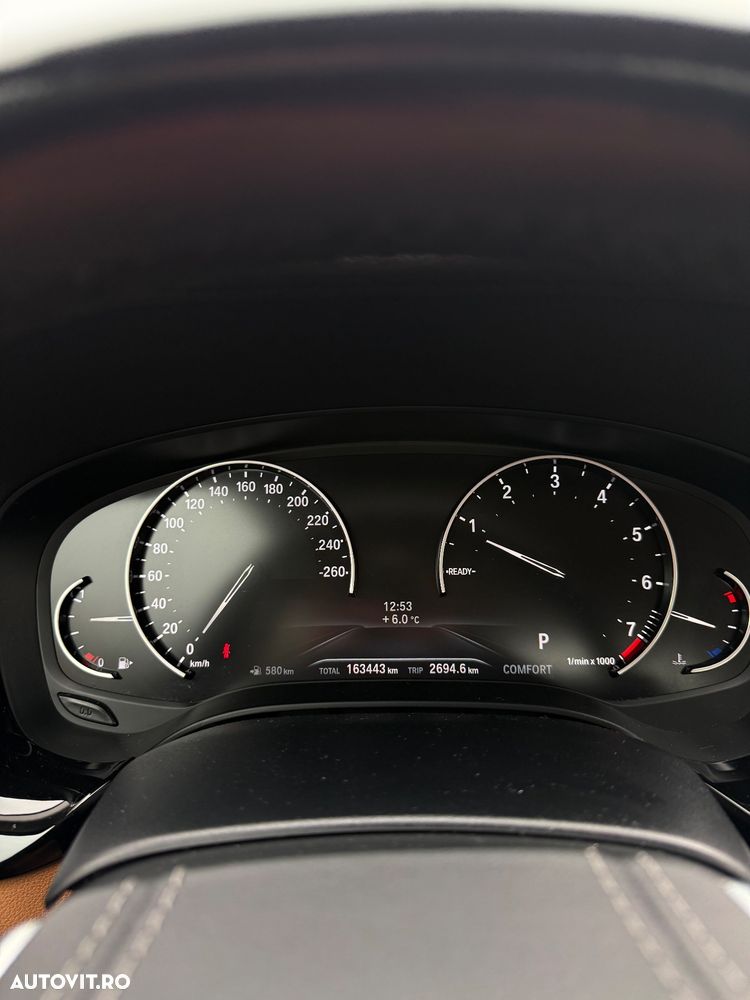 BMW Seria 5 520i AT - 15