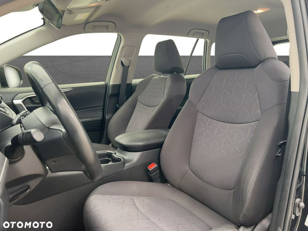 Toyota RAV4 - 10