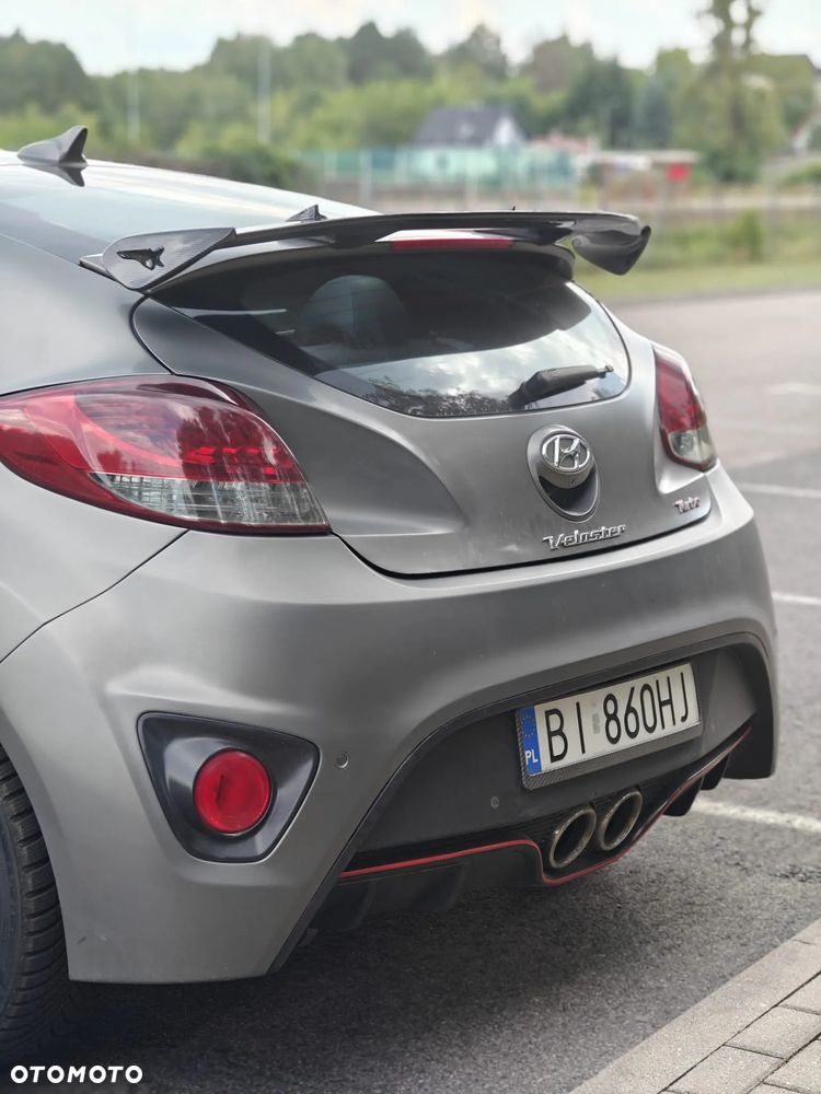 Hyundai Veloster - 11
