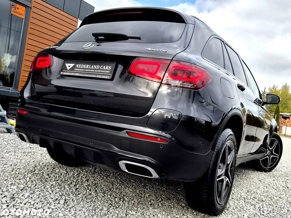 Mercedes-Benz GLC 300 de 4Matic 9G-TRONIC AMG Line - 33