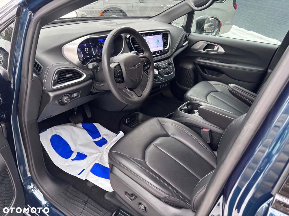 Chrysler Pacifica - 6