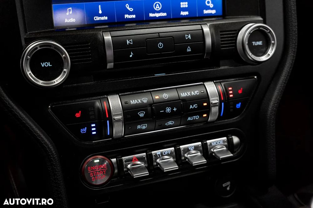 Ford Mustang - 38