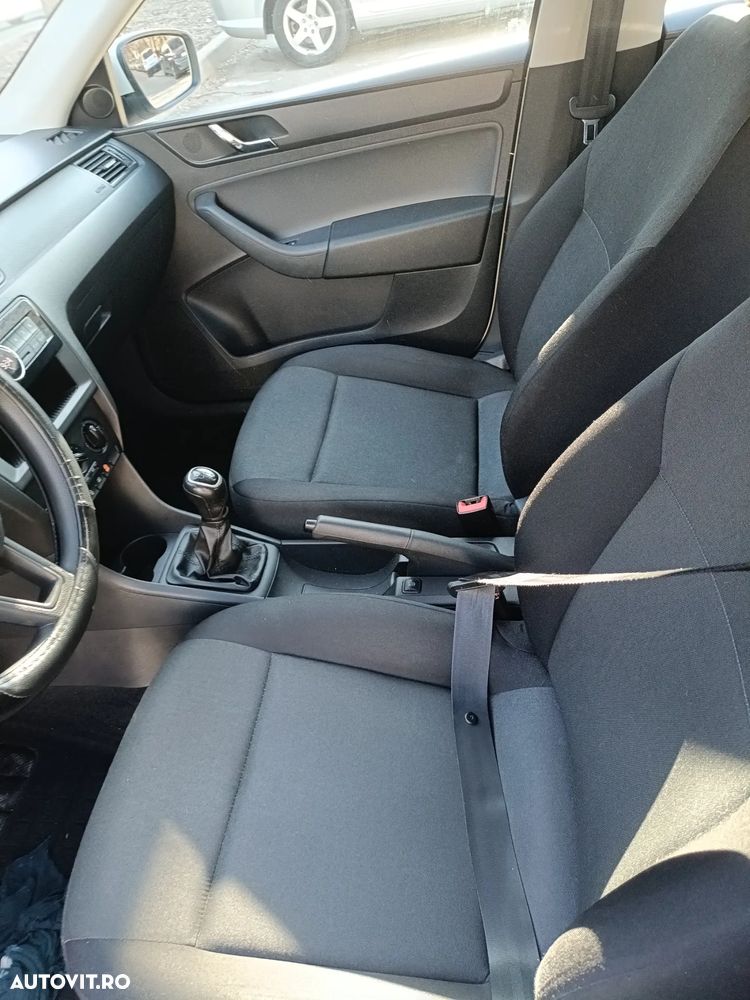 Skoda RAPID 1.4 TDI Active - 12