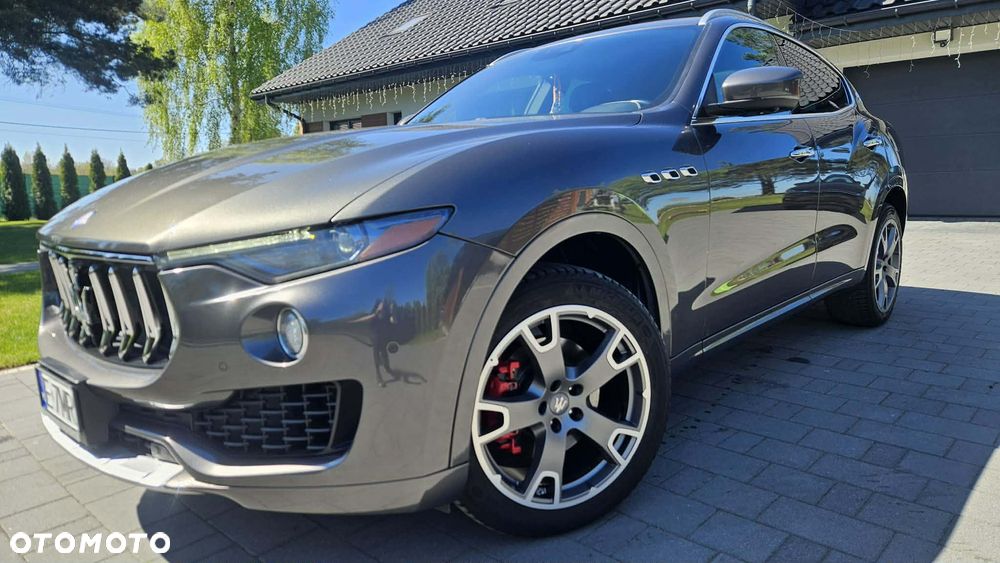 Maserati Levante Q4 Executive - 1