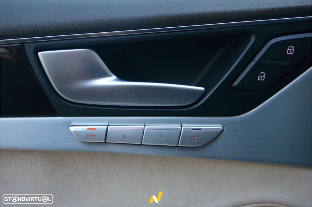 Audi A8 3.0 TDI V6 quattro Clean Diesel Exclusive - 17