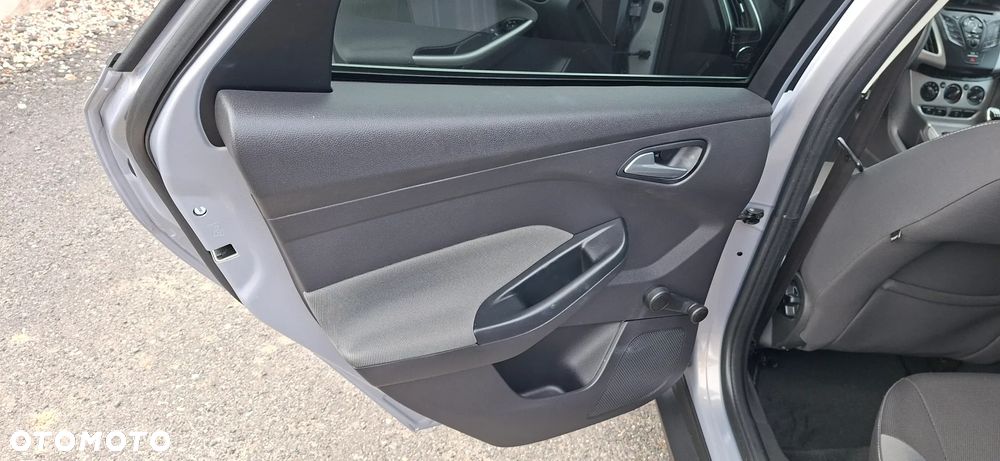 Ford Focus - 12