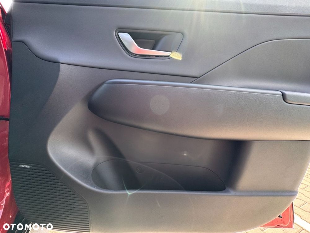 Hyundai Kona - 11