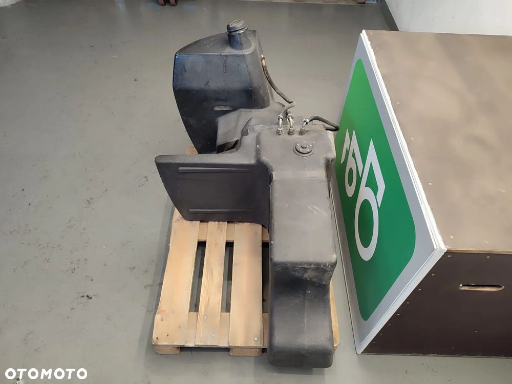 Zbiornik paliwa V36321500 Valtra N121 - 6