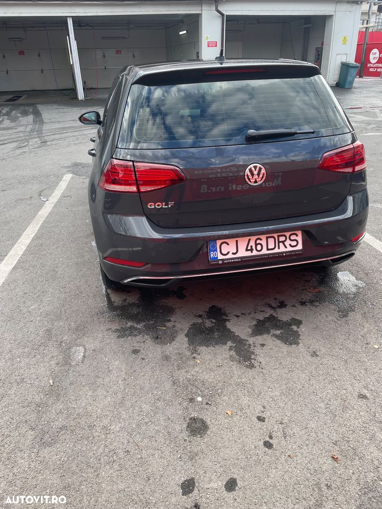 Volkswagen Golf - 2