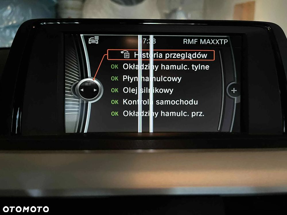 BMW Seria 3 318d Sport Line - 25